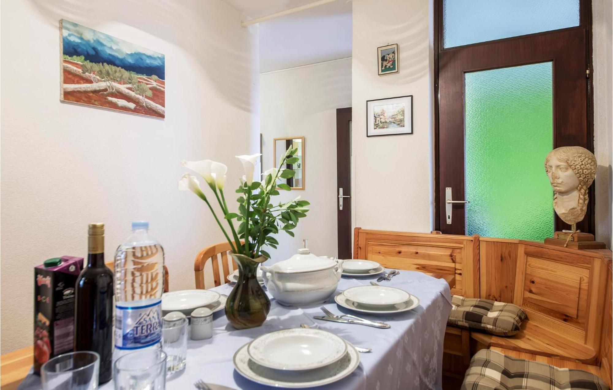 Gorgeous Apartment In Pula With House Sea View Экстерьер фото