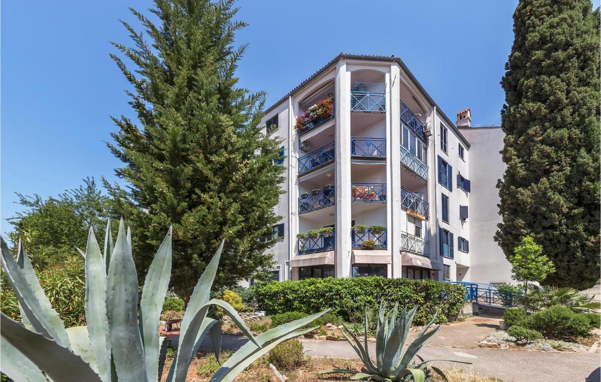 Gorgeous Apartment In Pula With House Sea View Экстерьер фото